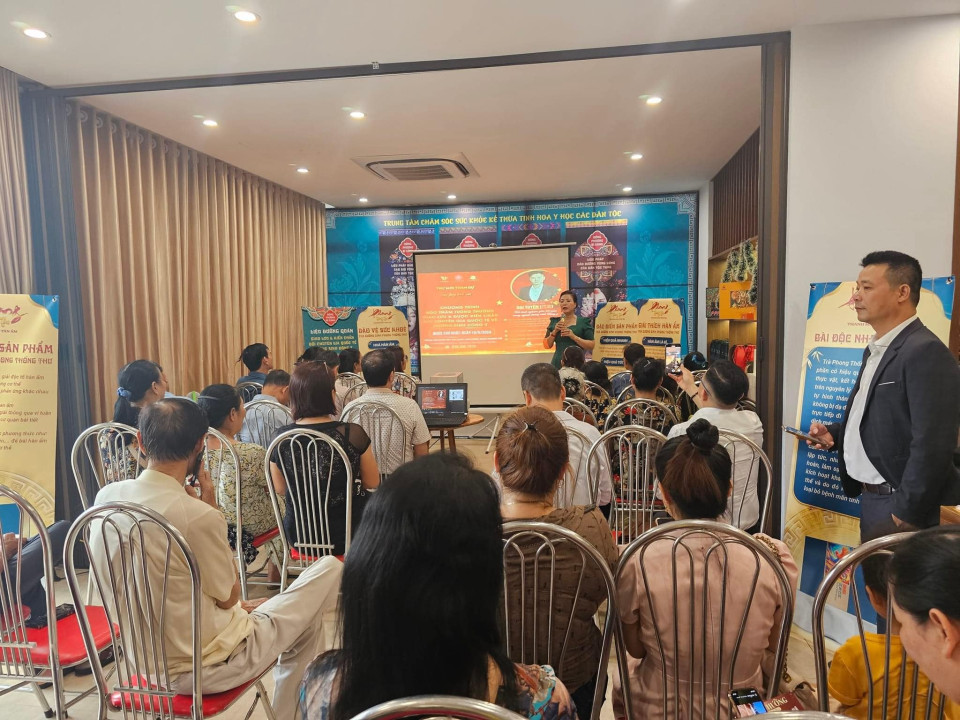 Lời nói đi đôi với hành động.Ngày nghỉ mà đối tác không cho nghỉ.!